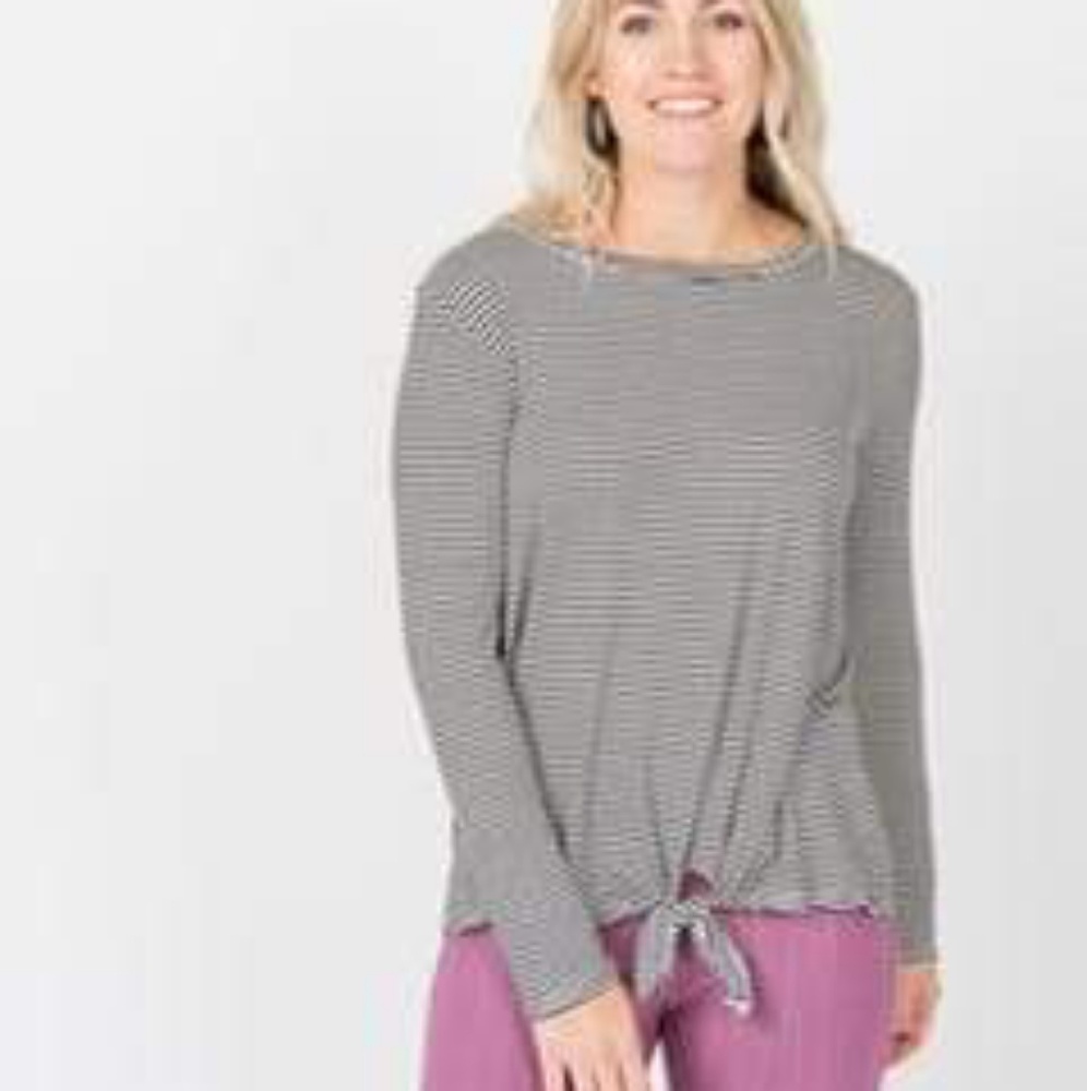 **SOLD**A&D Tie Front Top